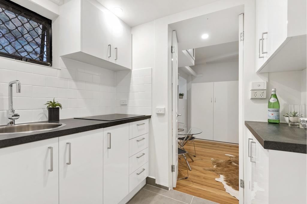 Readyset Apartments On Anthony Мельбурн Екстер'єр фото